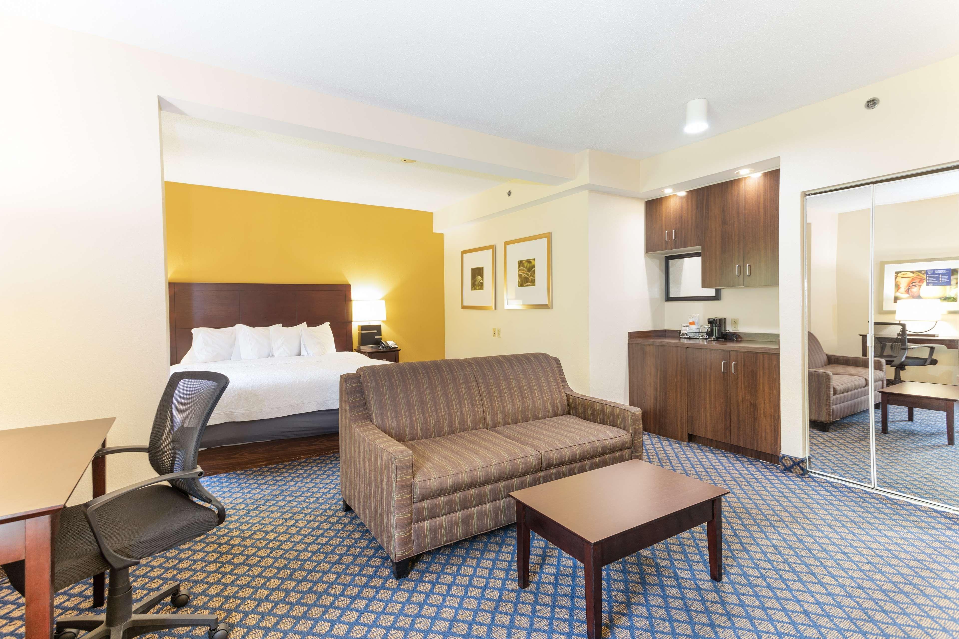 Hampton Inn Petersburg-Fort Gregg Adams Bagian luar foto