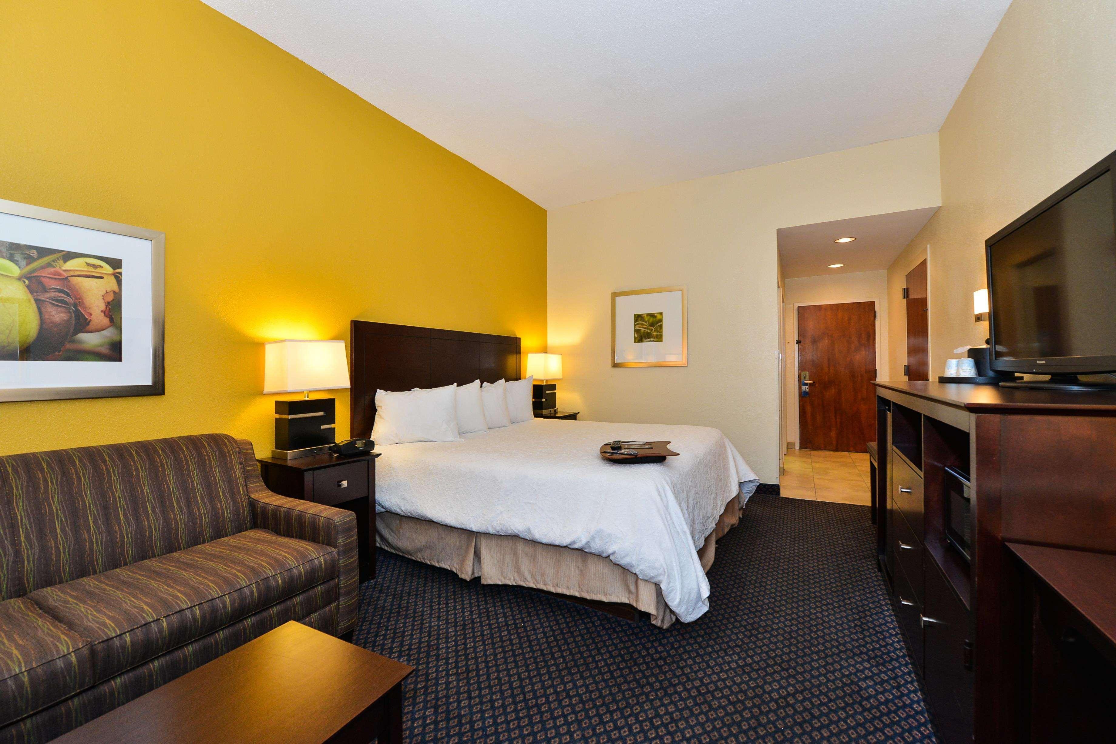 Hampton Inn Petersburg-Fort Gregg Adams Bagian luar foto