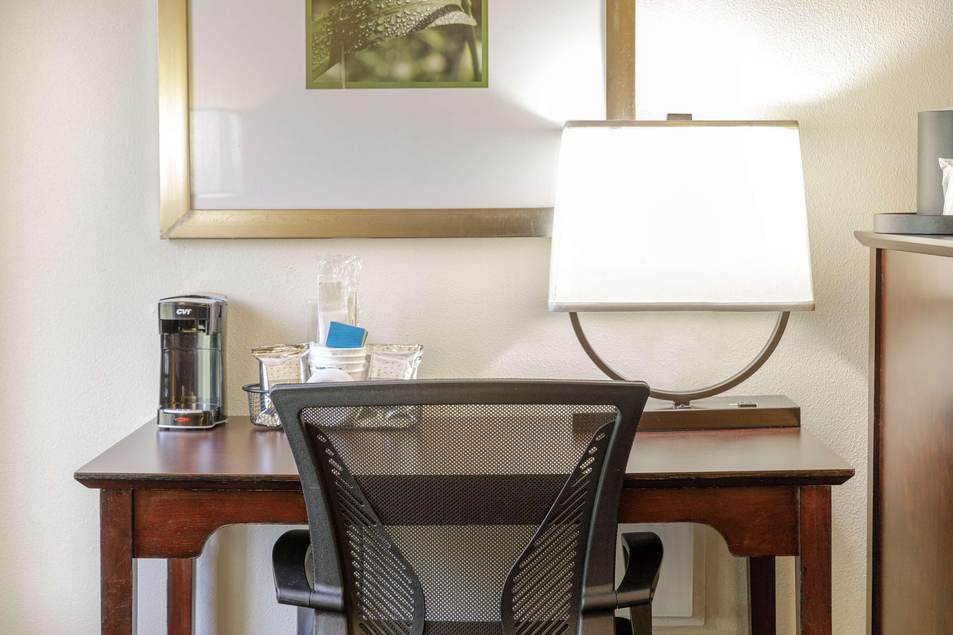 Hampton Inn Petersburg-Fort Gregg Adams Bagian luar foto