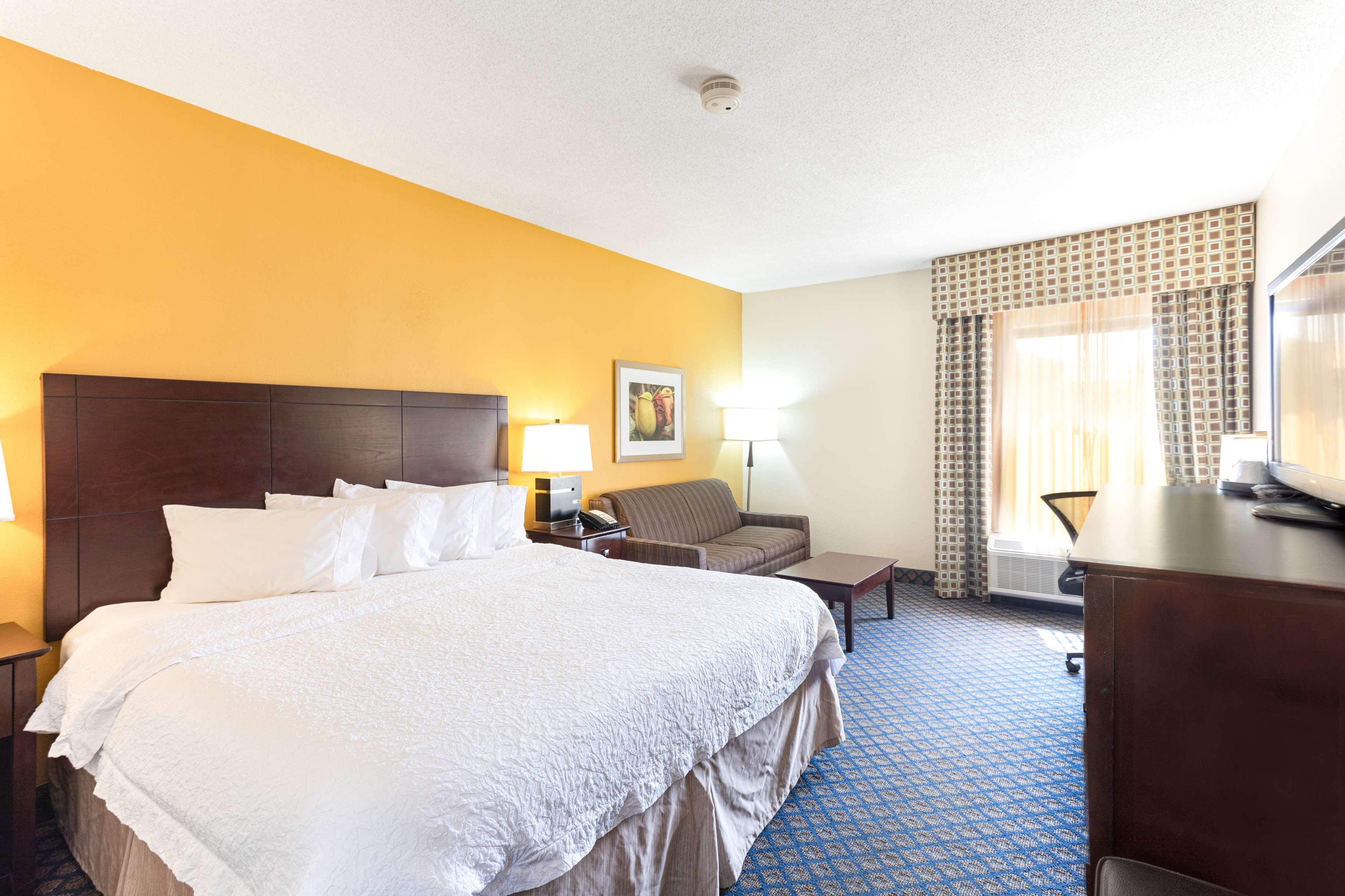 Hampton Inn Petersburg-Fort Gregg Adams Bagian luar foto